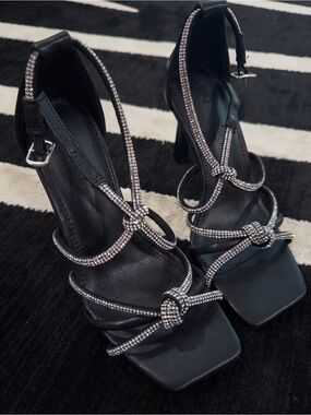 Wild Diva Black Rhinestone Knot Strap Heels. Size 6. New